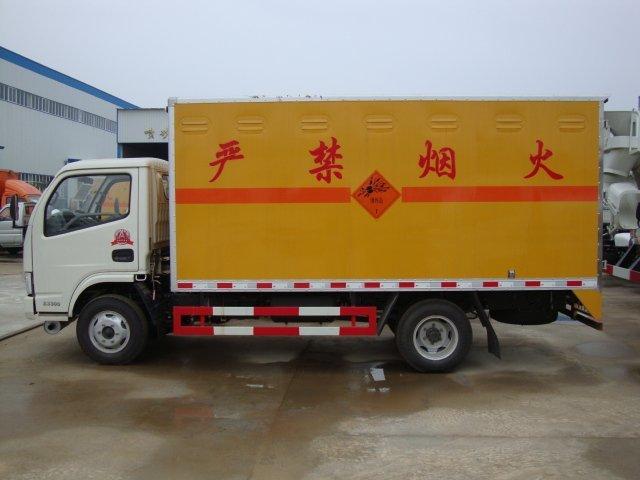 富拉尔基危险品运输